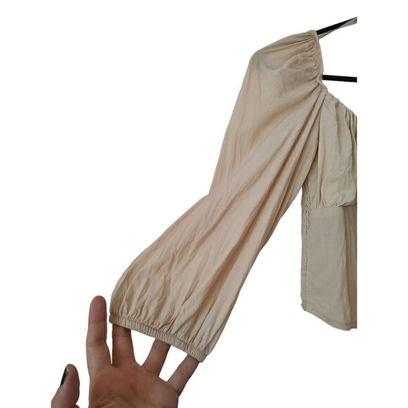 Urban Outfitters Women's Small Cream Tan 3/4 Sleeves Cropped Top Shirt Smocked - Picture 2 of 6